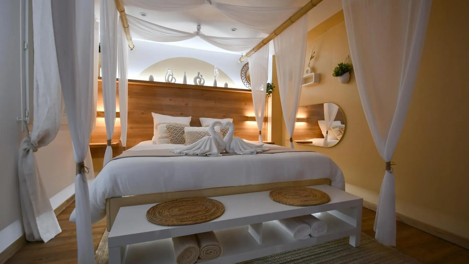 Apartment La Gioya - Love Room, Jacuzzi, Baldaquin La Seyne-sur-Mer