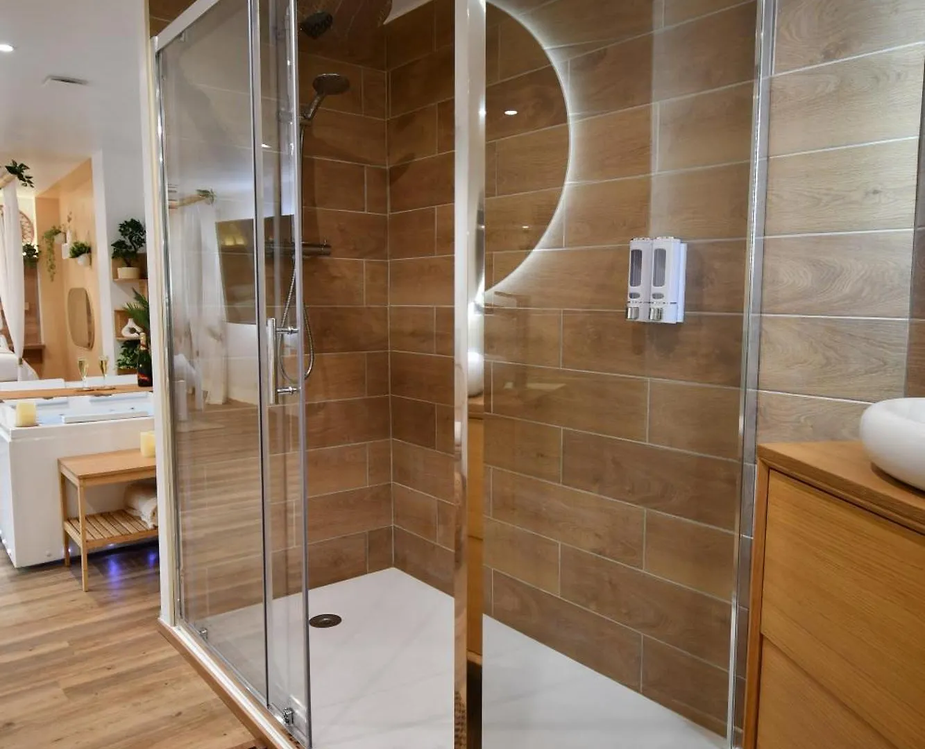 Apartment La Gioya - Love Room, Jacuzzi, Baldaquin La Seyne-sur-Mer France