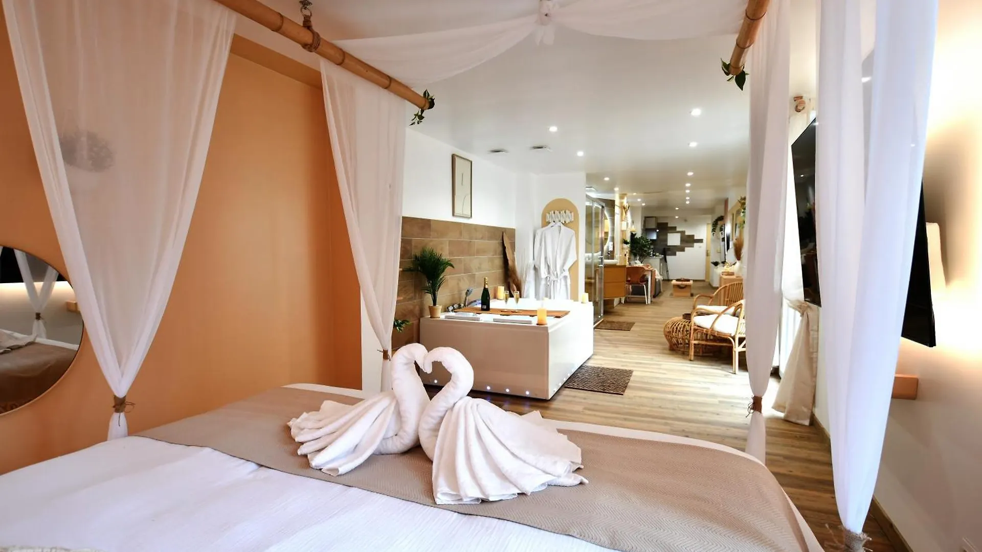 La Gioya - Love Room, Jacuzzi, Baldaquin La Seyne-sur-Mer