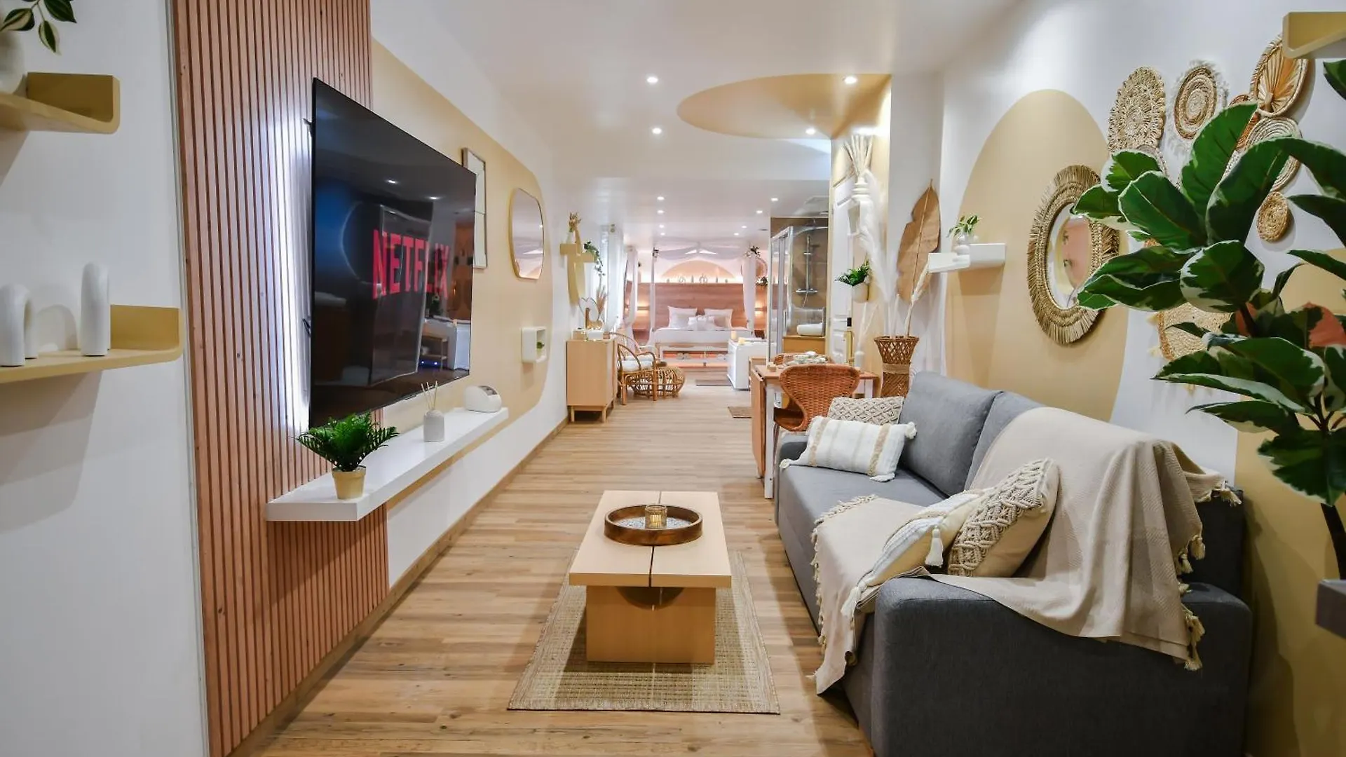 Apartment La Gioya - Love Room, Jacuzzi, Baldaquin La Seyne-sur-Mer France