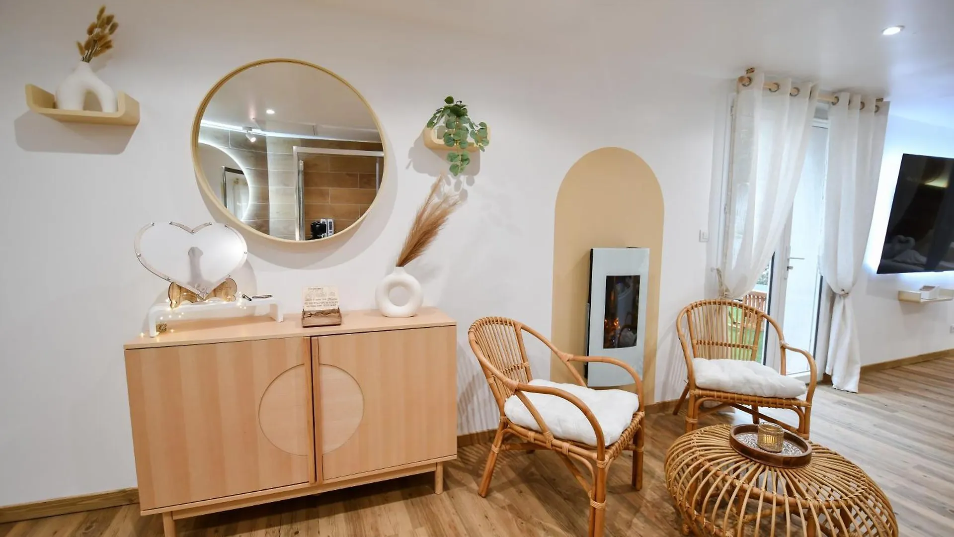 Apartment La Gioya - Love Room, Jacuzzi, Baldaquin La Seyne-sur-Mer France